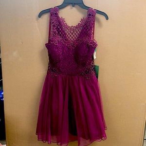 NWT CITY TRIANGLE SPECIAL LOCATION PARTY DRESS
